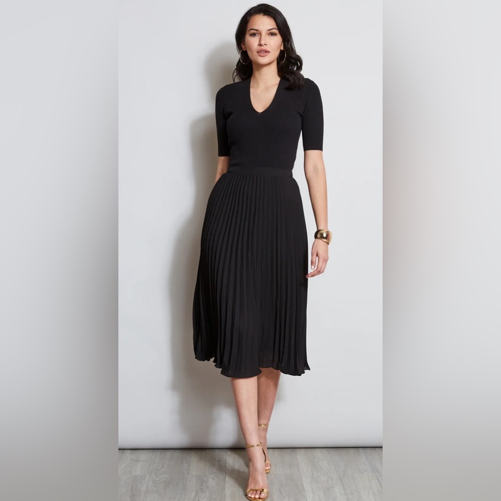 Elie Tahari Black A-Line Skirt